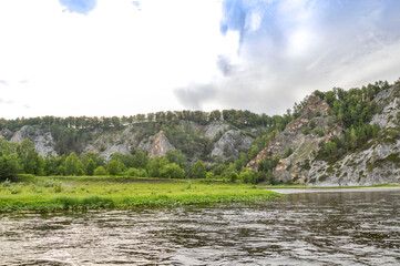 Wallpaper, summer, June, nature, landscape, river, water, glare, reflections, mountains, rocks, forest, fir trees, fir trees, green grass, height, distance, space, sky, clouds, day, rafting, climbing