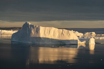 Fototapeta na wymiar Ice berg in Antarctica