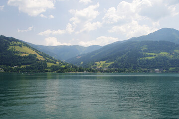Fototapeta na wymiar Zellersee lake in Zell am See, Austria