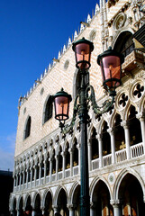 Fototapeta na wymiar Beautiful lamp post at St. Mark’s Square in Venice, Italy.