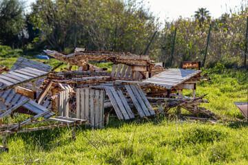 Obraz premium Various scrap items and materials collected for sale as second hand. environmental awareness