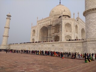 Taj Mahal, with a long line of Indians to visit the monument