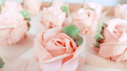 sweet present, sweet roses box