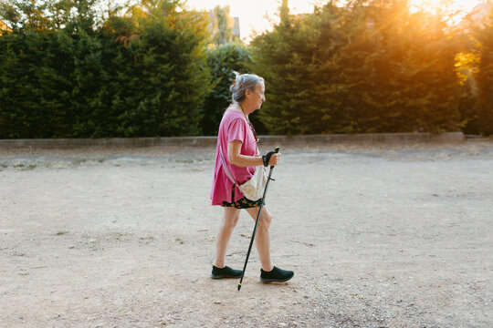 woman walking with cane