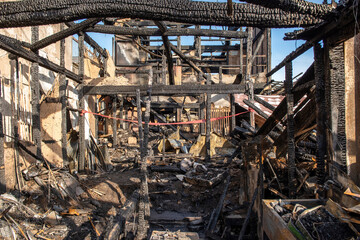 火事。火災現場。焼け跡。 © lastpresent