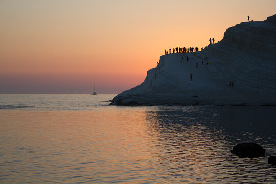Scala dei Turchi.
Amazing view of the sea by sunset