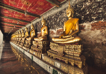Buddha images in the temple, buddha Buddhist art, which is the art and culture of Asia.