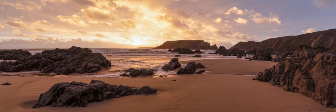 Fototapeta Marloes Sands Beach Sunset Pembrokeshire Coast Wales