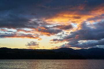 東郷湖からの日の出