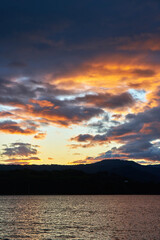 東郷湖からの日の出