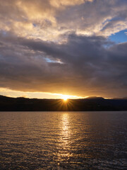 東郷湖からの日の出