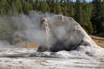 Turban Geyser dormant, Yellowstone National Park, Wyoming