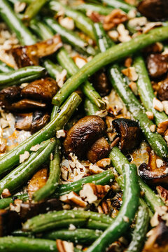 Roasted green beans and mushrooms