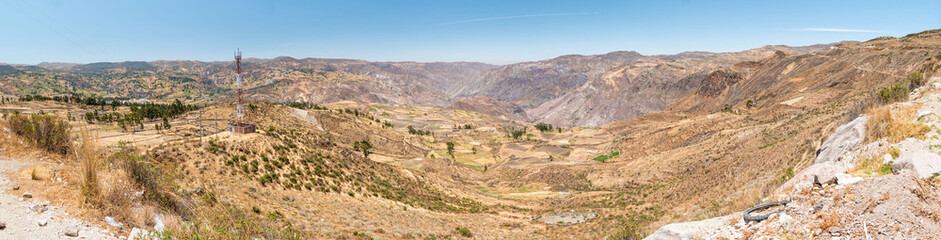 Fototapeta na wymiar Mountain landscapes of Peru on the way between Nazca and Cusco