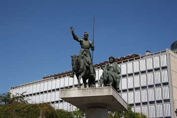 don quixote and sancho pansa, statue
