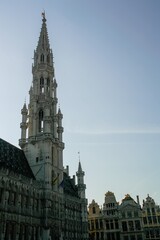 Fototapeta na wymiar Ayuntamiento de la Ciudad de Bruselas, edificio gótico de la Edad Media. Se encuentra en la famosa Grand Place de Bruselas.