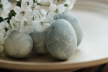 
FILE #:  414878337
 Preview Crop
 Find Similar
Plate with nordic Easter eggs on white background. Flat lay, top view. Happy Easter concept.