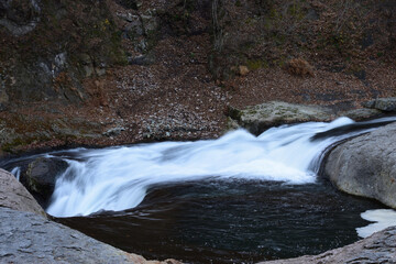 吹割りの滝、鱒飛の滝