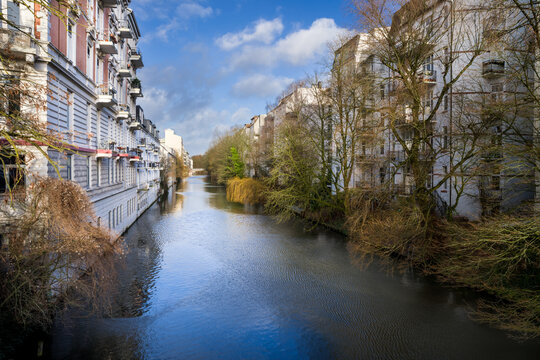 Isebekkanal Hamburg Hoheluft Winter entzerrt