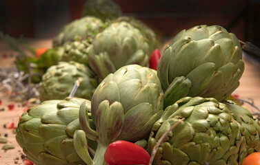 Obraz premium Green and fresh artichoke.