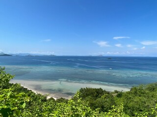 インドネシア コモド国立公園 フローレス島 ラブハンバジョ 海