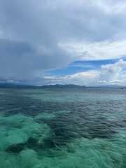 インドネシア コモド国立公園 カナワ島 ビーチ