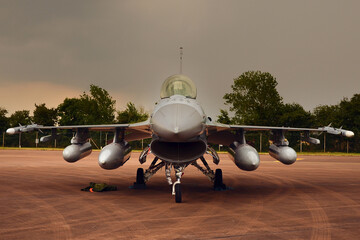 supersonic military jet fighter Lockheed Martin F-16