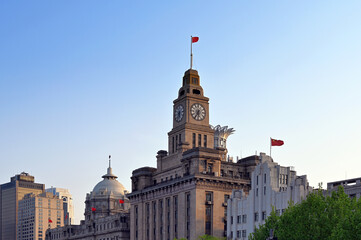 Fototapeta premium European-style classical buildings on the Bund street in Shanghai, China