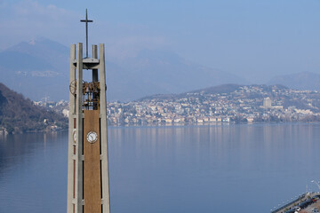 Il campanile della chiesa parrocchiale di San Zenone a Campione d'Italia.