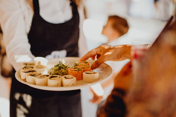 Petits sandwich enroulés pour l'apéritif 