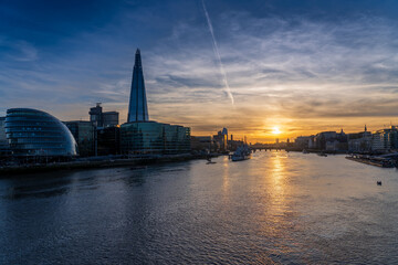 Fototapeta na wymiar London city skyline at sunset