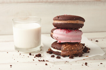American whoopie pie desserts on white wooden planks