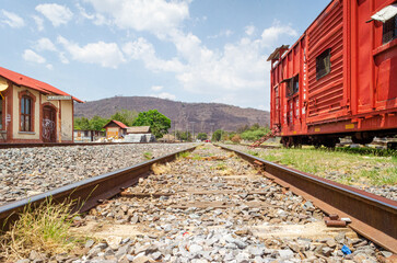 Obraz premium Vías del tren. Estación de tren en Tlajomulco de Zúñiga Jalisco