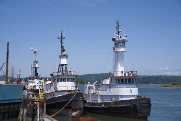 Coos bay boats in harbor