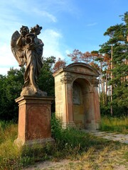 Fototapeta premium statue in the cemetery