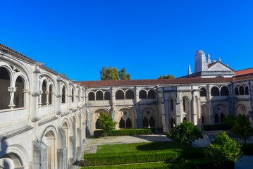 Fototapeta premium Kreuzgang und Garten, Kloster Alcobaça - Portugal
