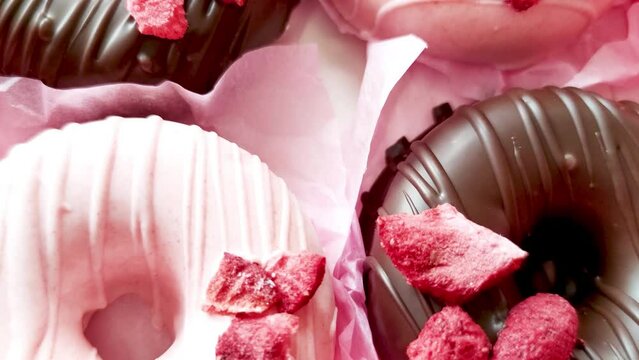 donuts with chocolate	