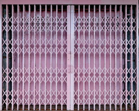Folding metal security grille gate