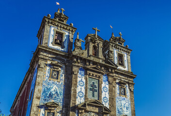 Fototapeta na wymiar St Ildefonso of Toledo Church located on the Batalha square in Porto, Portugal