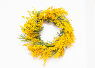 Mimosa wreath