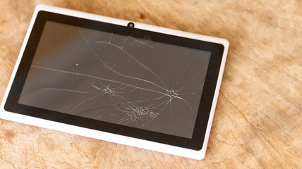 Tablet device with broken screen
