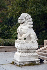 statue of a lion