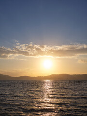 琵琶湖湖畔の夕日