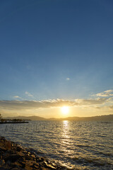 琵琶湖湖畔の夕日