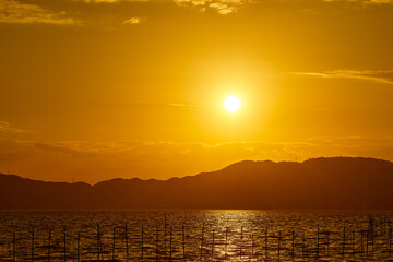 琵琶湖湖畔の夕日