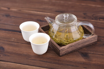 Chinese Gongfu tea has a pot of tea and two tea bowls