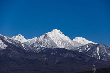 冬の南八ヶ岳の風景（赤岳、横岳）　北杜市から　山梨県北杜市
