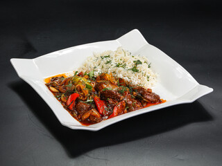 Roasted beef with vegetable and sauce