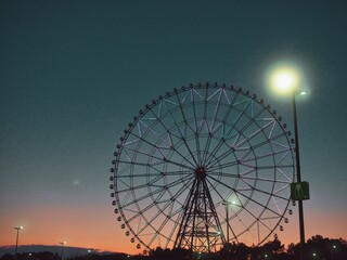 マジックアワーに撮った大観覧車