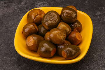 Marinated feijoa in the bowl